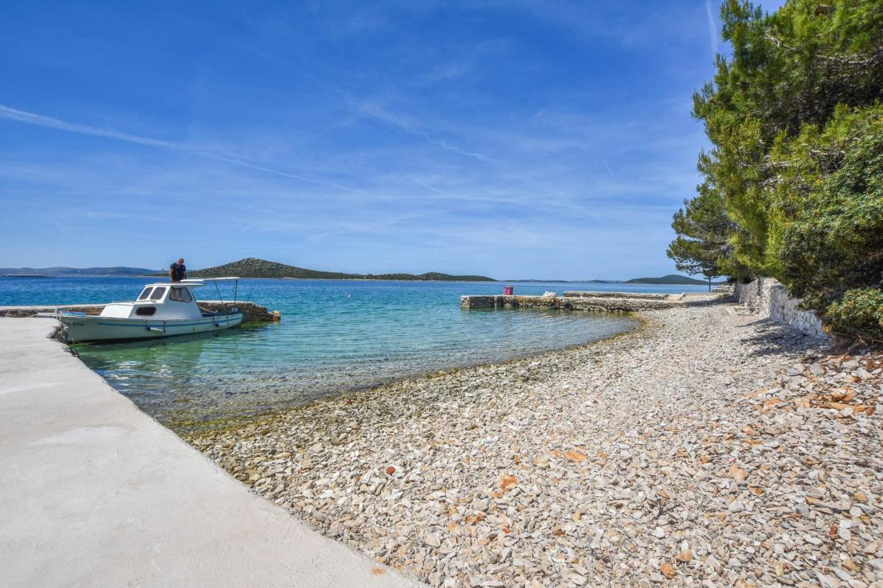 House Oliva Villa Tkon Exterior photo