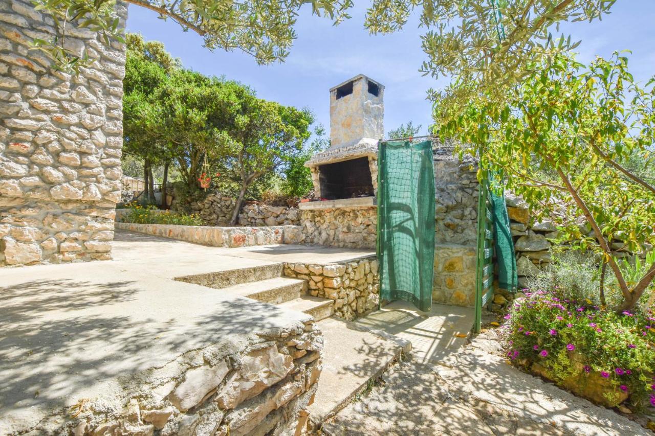 House Oliva Villa Tkon Exterior photo